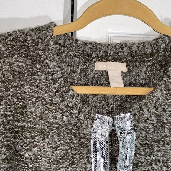 Banana Republic Cardigan Grey XL Merino Wool Blend Hook Closure Sequins GUC AA07 - Picture 2 of 7